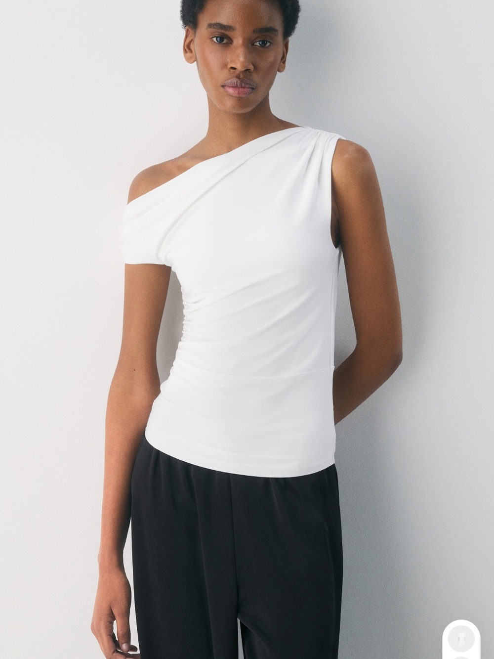Aritzia Smooth Matter Gallery Top Never worn